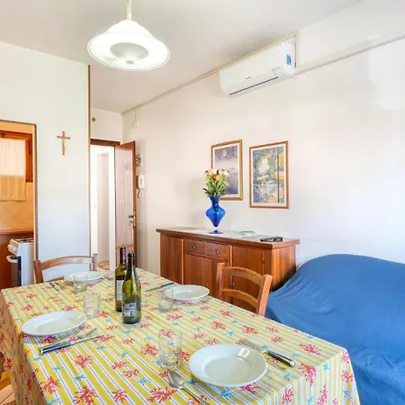 Amazing In Rosolina Mare Ro With Wifi *