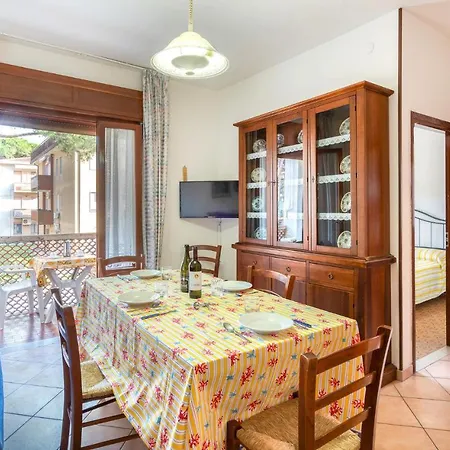 Amazing In Rosolina Mare Ro With Wifi Apartment Rosapineta